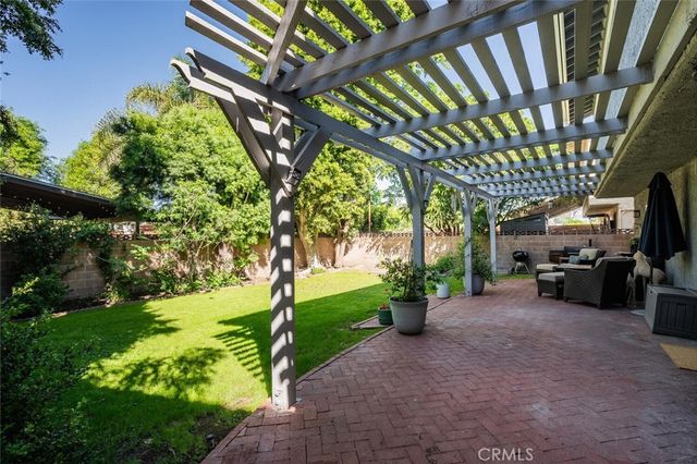 6321 Balcom Avenue, Encino, CA 91316