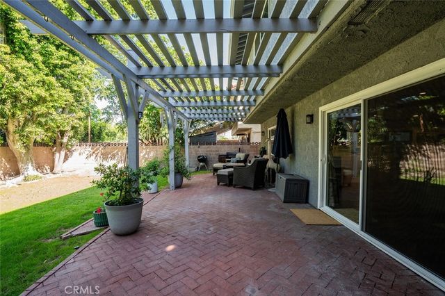 6321 Balcom Avenue, Encino, CA 91316