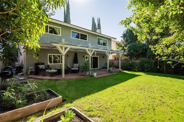 6321 Balcom Avenue, Encino, CA 91316