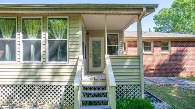 620 Creighton Drive, Taylors, SC 29687