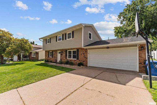 1453 W 41 Street, Davenport, IA 52806