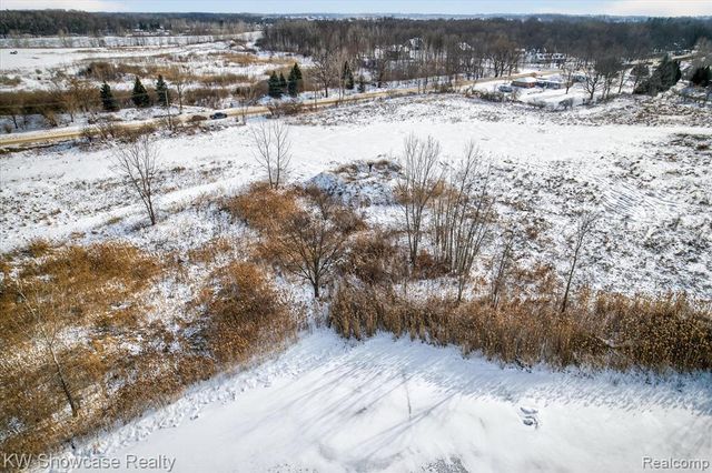 00 Johns Road, South Lyon, MI 48178