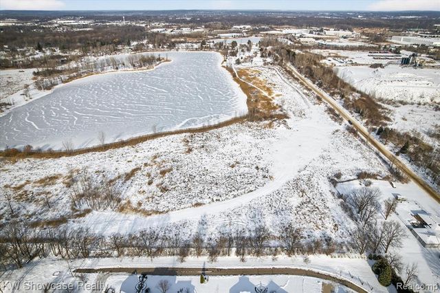 00 Johns Road, South Lyon, MI 48178