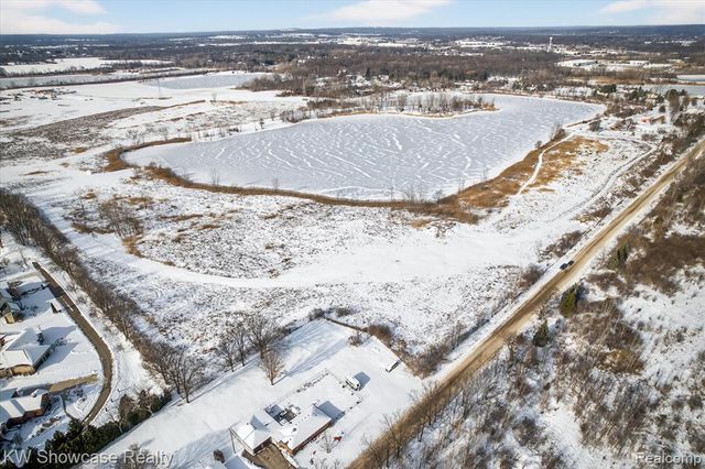 00 Johns Road, South Lyon, MI 48178
