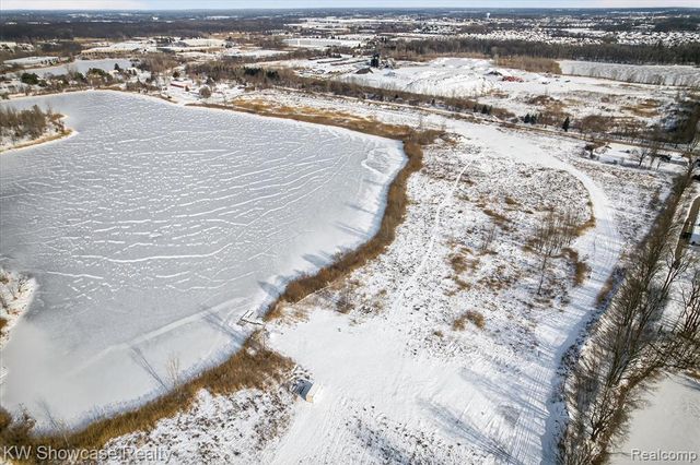 00 Johns Road, South Lyon, MI 48178