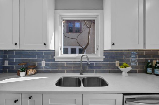 4032 Grand Avenue S, Minneapolis, MN 55409