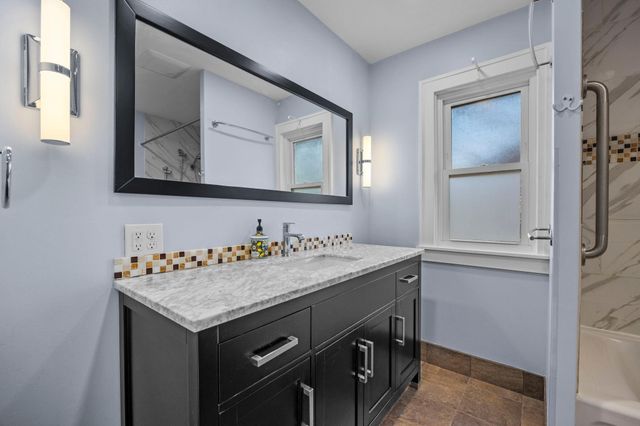 4032 Grand Avenue S, Minneapolis, MN 55409