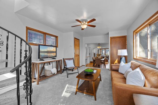 4032 Grand Avenue S, Minneapolis, MN 55409