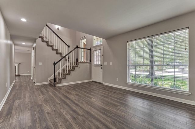 23 Ridgecross Place, The Woodlands, TX 77381