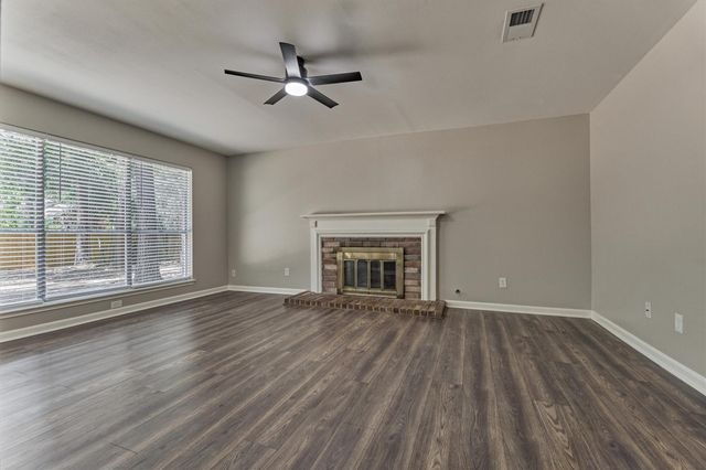 23 Ridgecross Place, The Woodlands, TX 77381