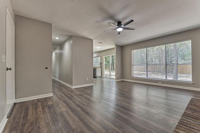 23 Ridgecross Place, The Woodlands, TX 77381