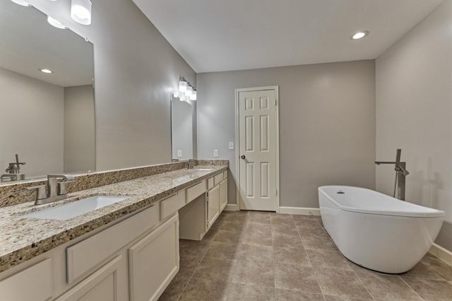 23 Ridgecross Place, The Woodlands, TX 77381