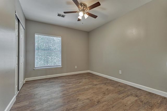 23 Ridgecross Place, The Woodlands, TX 77381