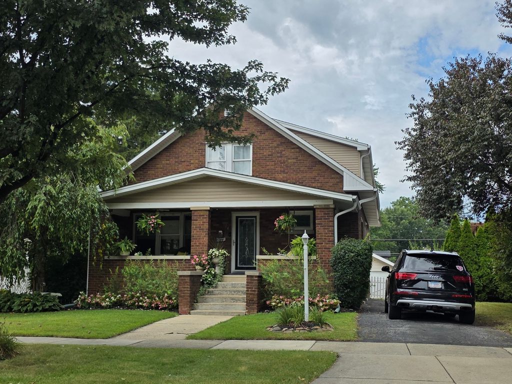 114 S Edward Street, Mount Prospect, IL 60056 — photo 2