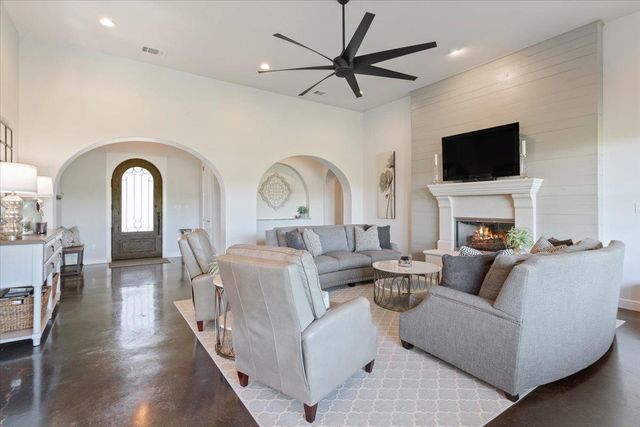 2501 Woodbine CIR, Georgetown, TX 78628