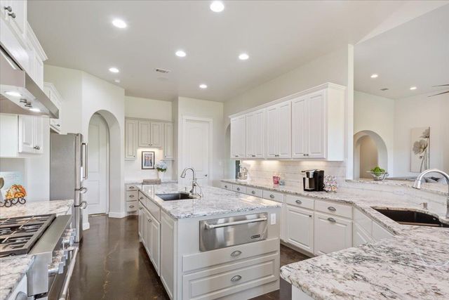 2501 Woodbine CIR, Georgetown, TX 78628