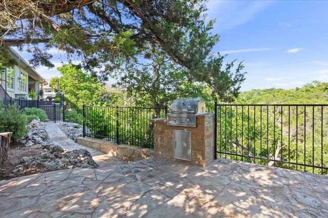 2501 Woodbine CIR, Georgetown, TX 78628