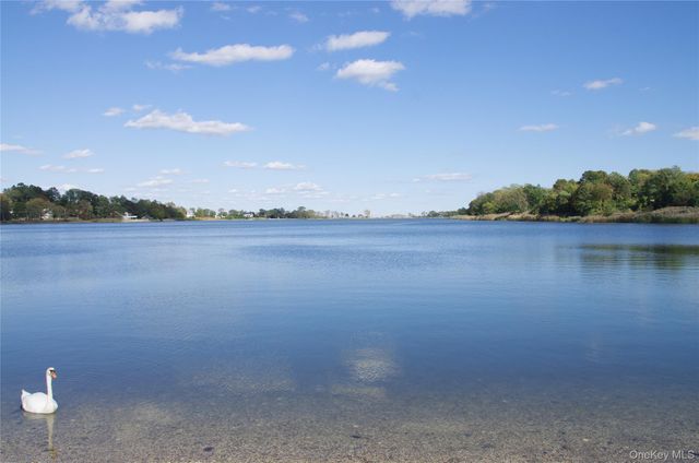 2 Seaman, Glen Cove, NY 11542