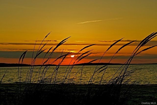 2 Seaman, Glen Cove, NY 11542