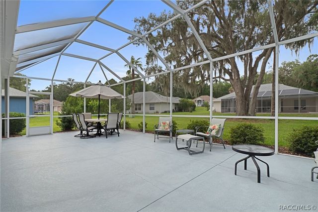 2786 N Canterbury Lake Drive, Hernando, FL 34442