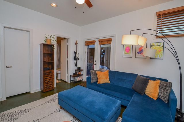 1116 Columbus Street, Houston, TX 77019