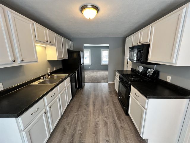 1046 Ducey Avenue, Muskegon, MI 49442