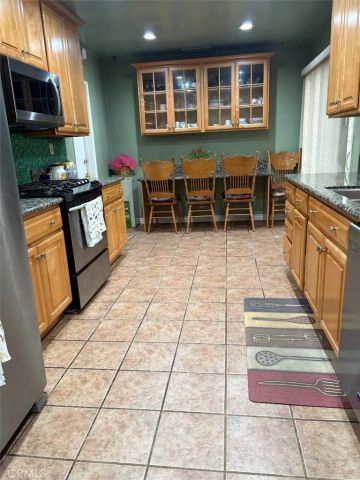 10237 Oro Vista, Sunland, CA 91040