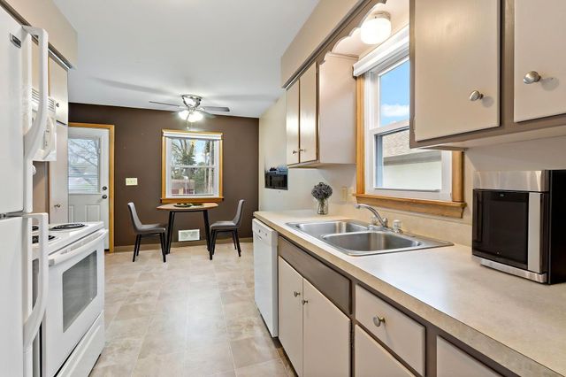 7184 Cooper Avenue, Inver Grove Heights, MN 55076