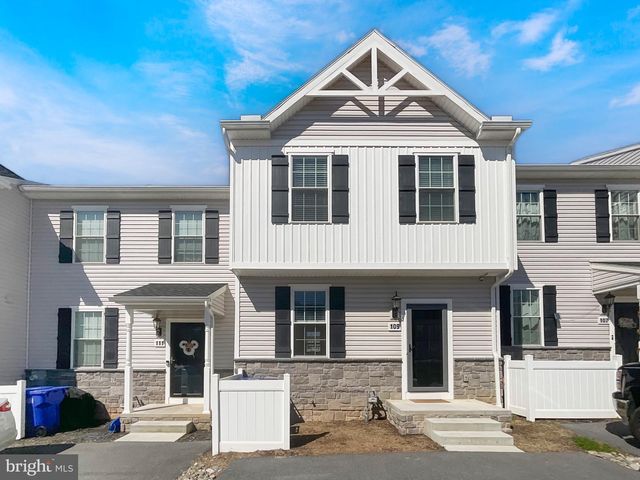 109 HOLSTEIN DR, Hanover, PA 17331