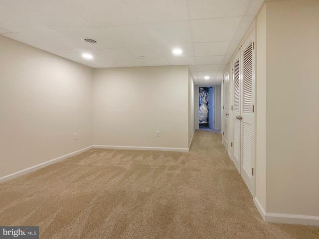 109 HOLSTEIN DR, Hanover, PA 17331