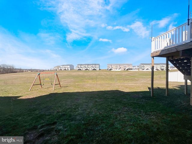 109 HOLSTEIN DR, Hanover, PA 17331