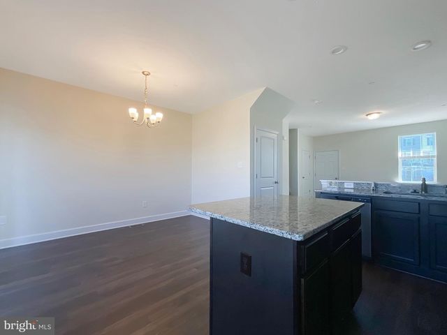 109 HOLSTEIN DR, Hanover, PA 17331