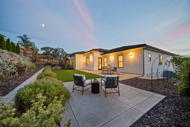 726 Sundahl Dr, Folsom, CA 95630