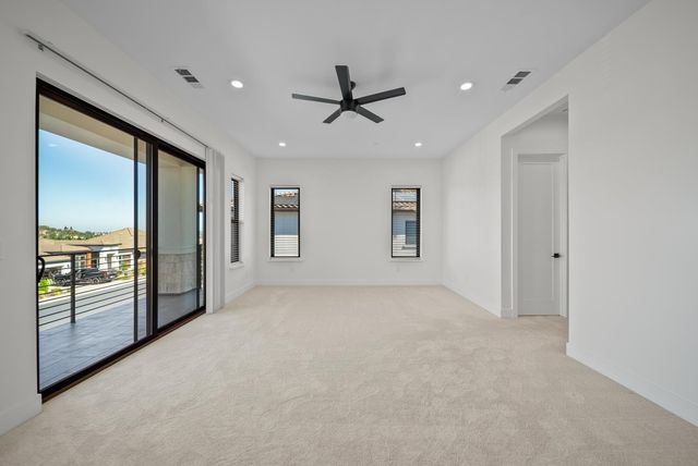 726 Sundahl Dr, Folsom, CA 95630
