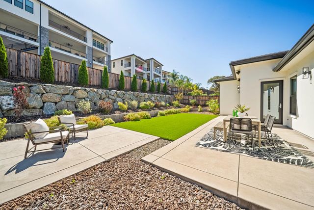 726 Sundahl Dr, Folsom, CA 95630