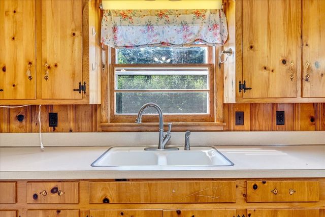 341 Rigsby Rd, Smithville, TN 37166