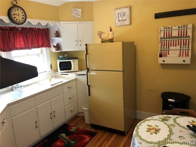 167 East Genesee St Apt 2, Skaneateles, NY 13152