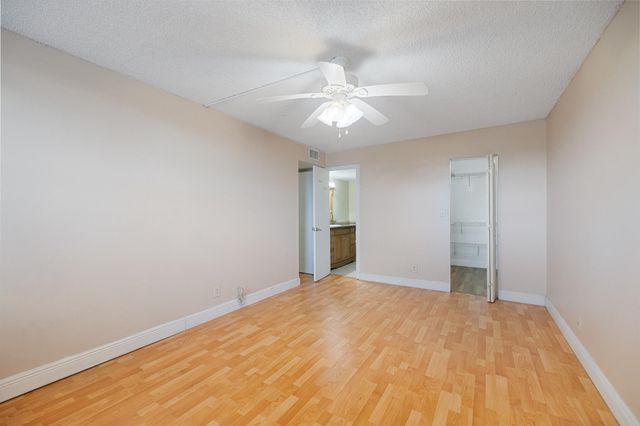 6190 Woodlands Boulevard 111, Tamarac, FL 33319