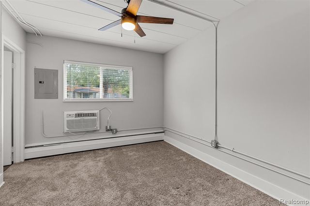 1050 N Adams Road 110, Birmingham, MI 48009
