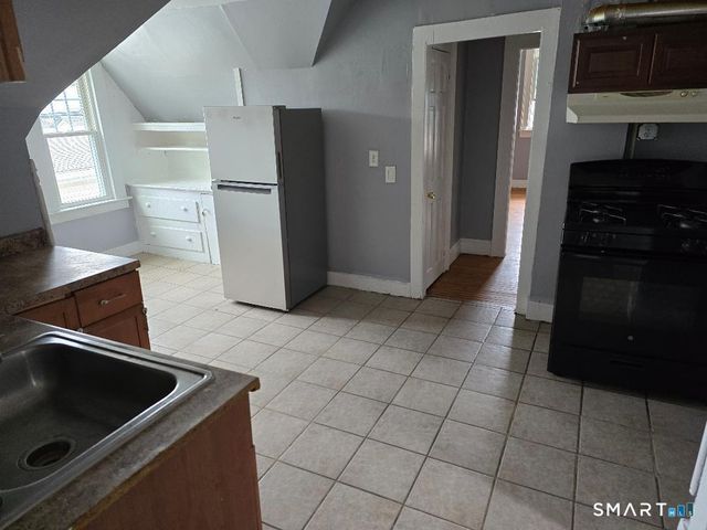 128 Central Avenue 3, Waterbury, CT 06702
