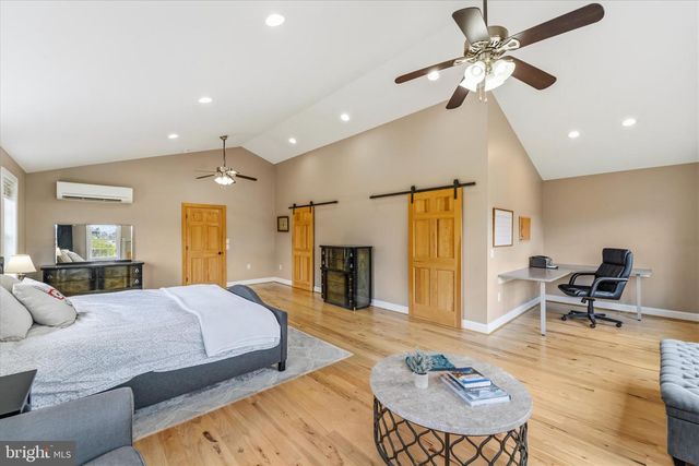 125 W 4TH ST, Front Royal, VA 22630