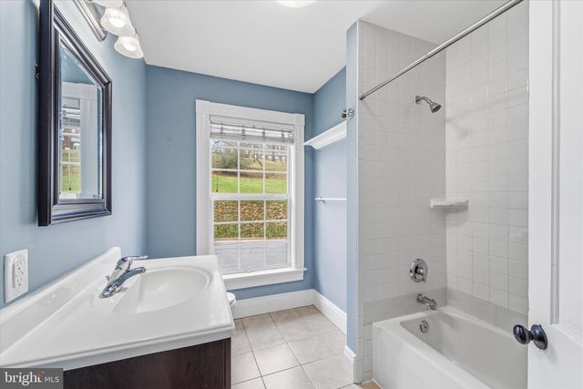 125 W 4TH ST, Front Royal, VA 22630