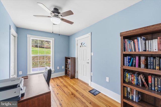 125 W 4TH ST, Front Royal, VA 22630