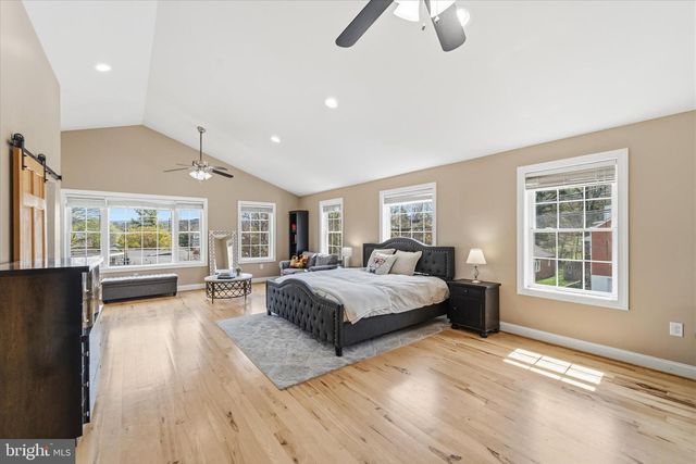 125 W 4TH ST, Front Royal, VA 22630