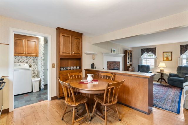 16 Westview Lane, Glastonbury, CT 06033