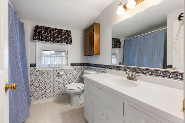 16 Westview Lane, Glastonbury, CT 06033