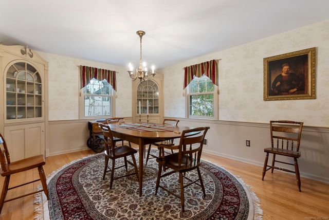 16 Westview Lane, Glastonbury, CT 06033