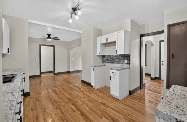 315 9th Avenue, De Witt, IA 52472