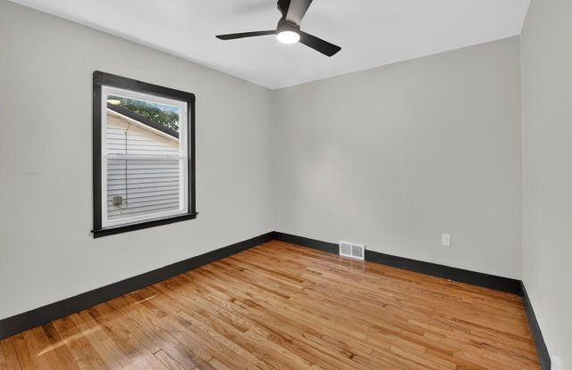 315 9th Avenue, De Witt, IA 52472