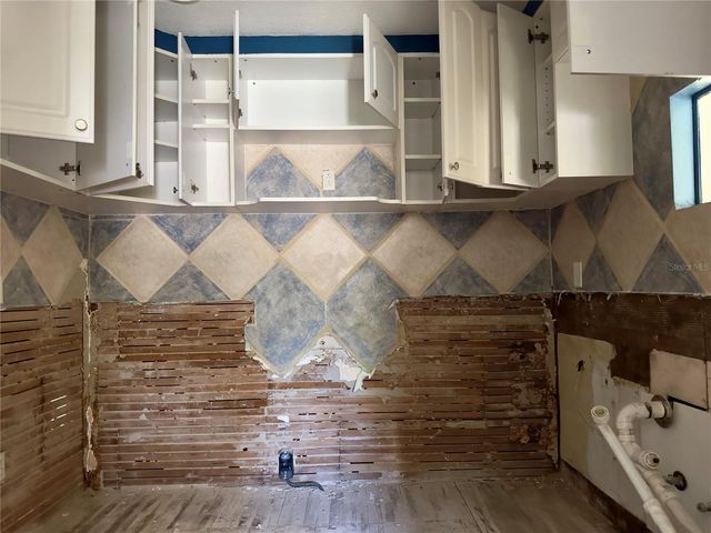 3050 DUPONT STREET S, Gulfport, FL 33707